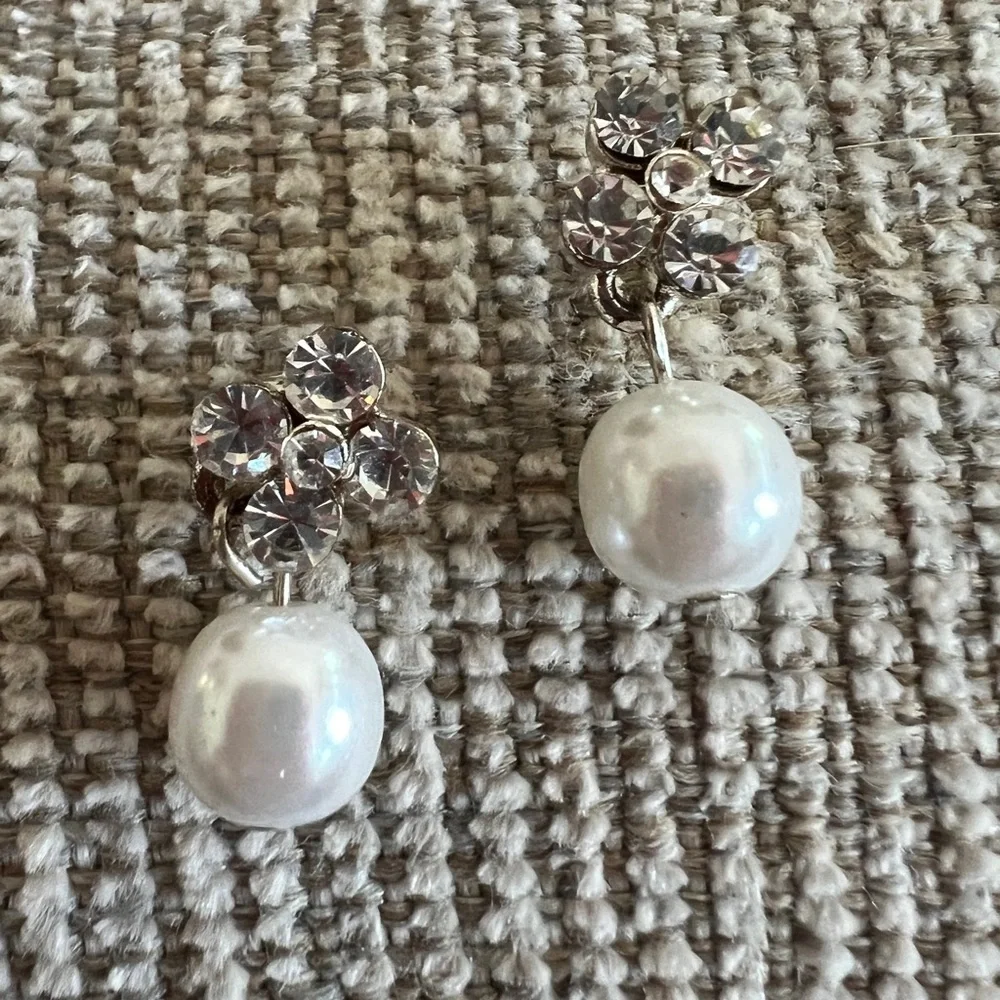 Hand crafted silver, pearl bead and crystal earrings. - Picture 4 of 5
